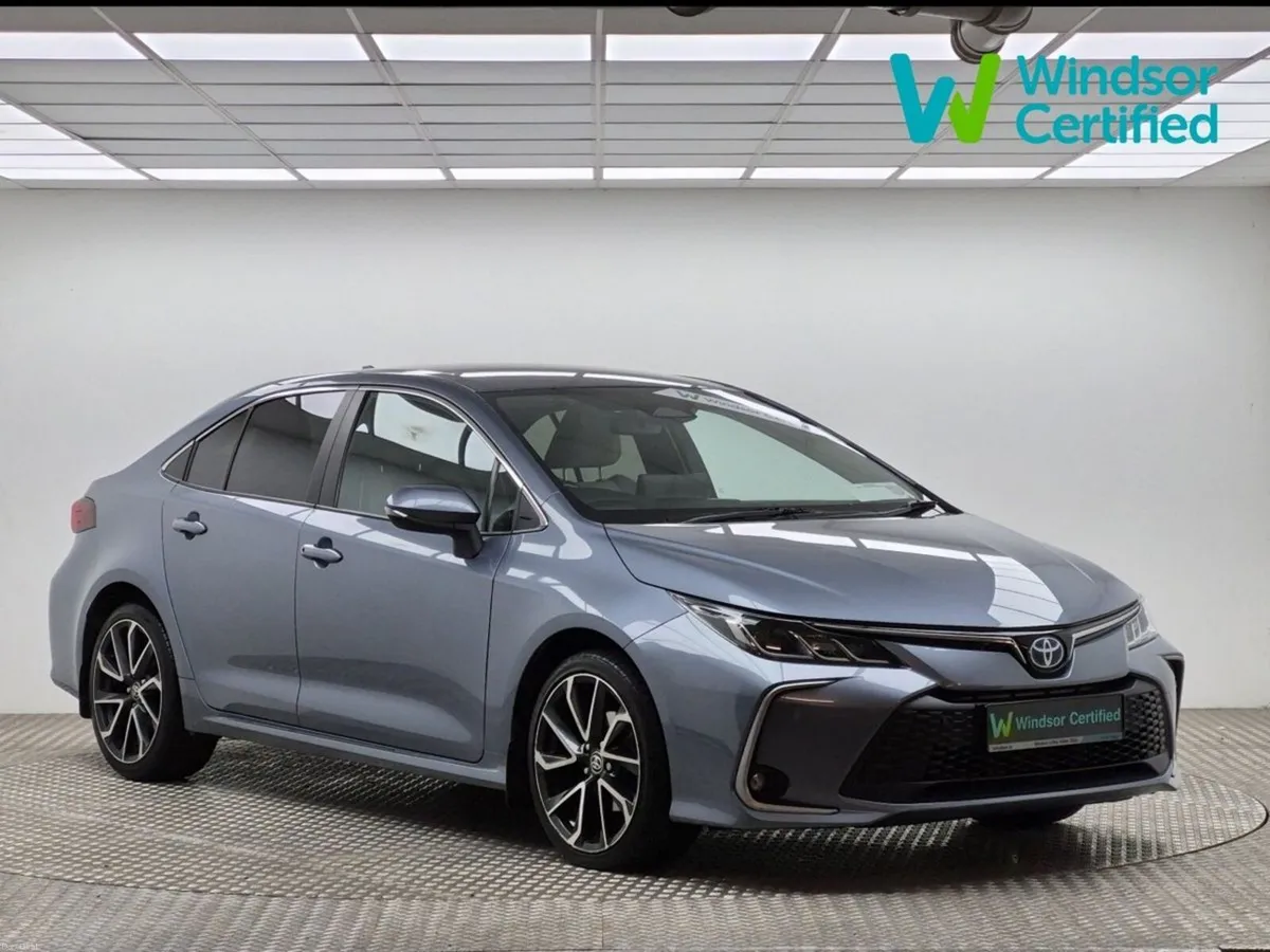 Toyota Corolla 1.8 Hybrid Sol - Image 1