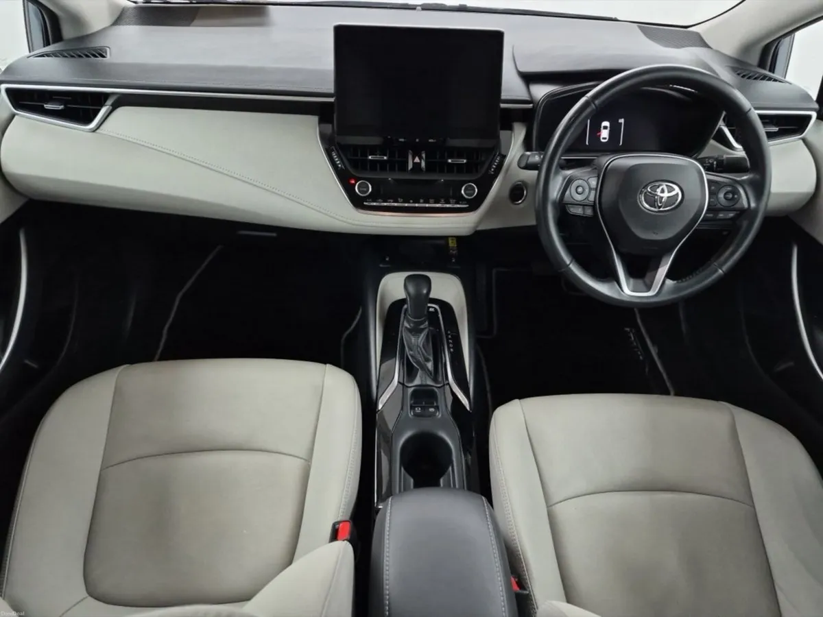 Toyota Corolla 1.8 Hybrid Sol - Image 3