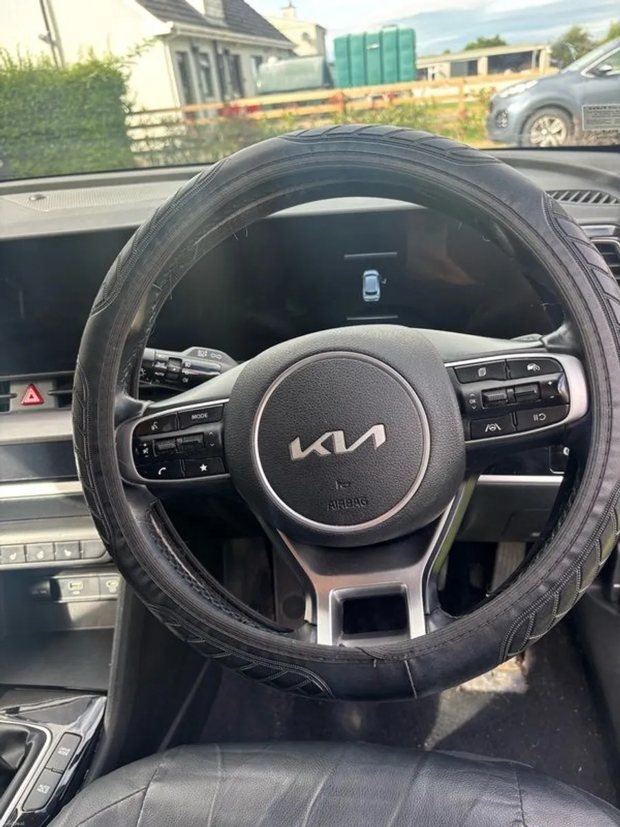 2022 Kia Sportage - Image 6