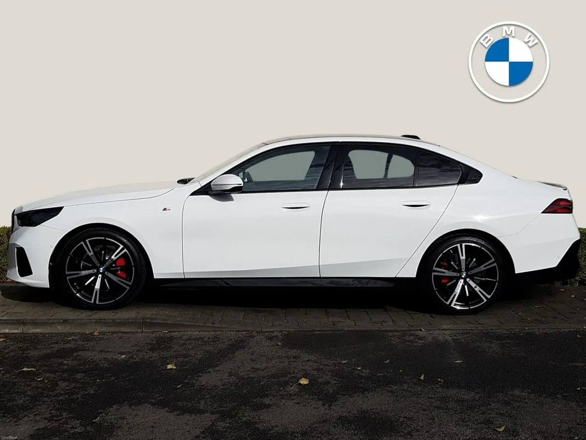 BMW 5-Series 520i M Sport Pro - Image 3