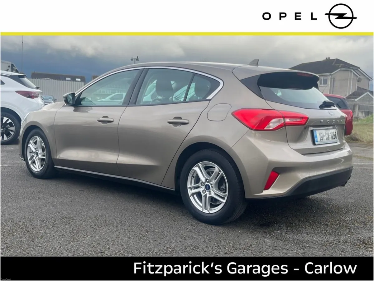 Ford Focus 1.0 EcoBoost 125PS Zetec Free €500 Petr - Image 3