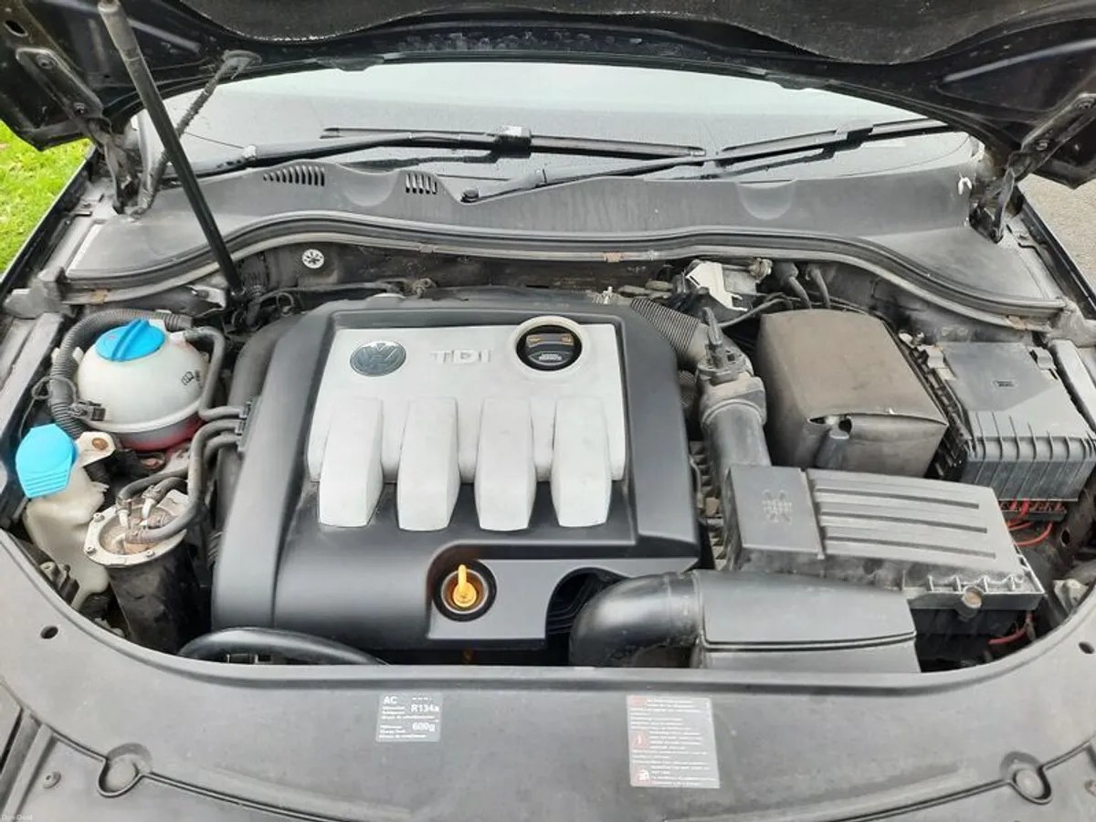 2008 Volkswagen Passat - Image 6