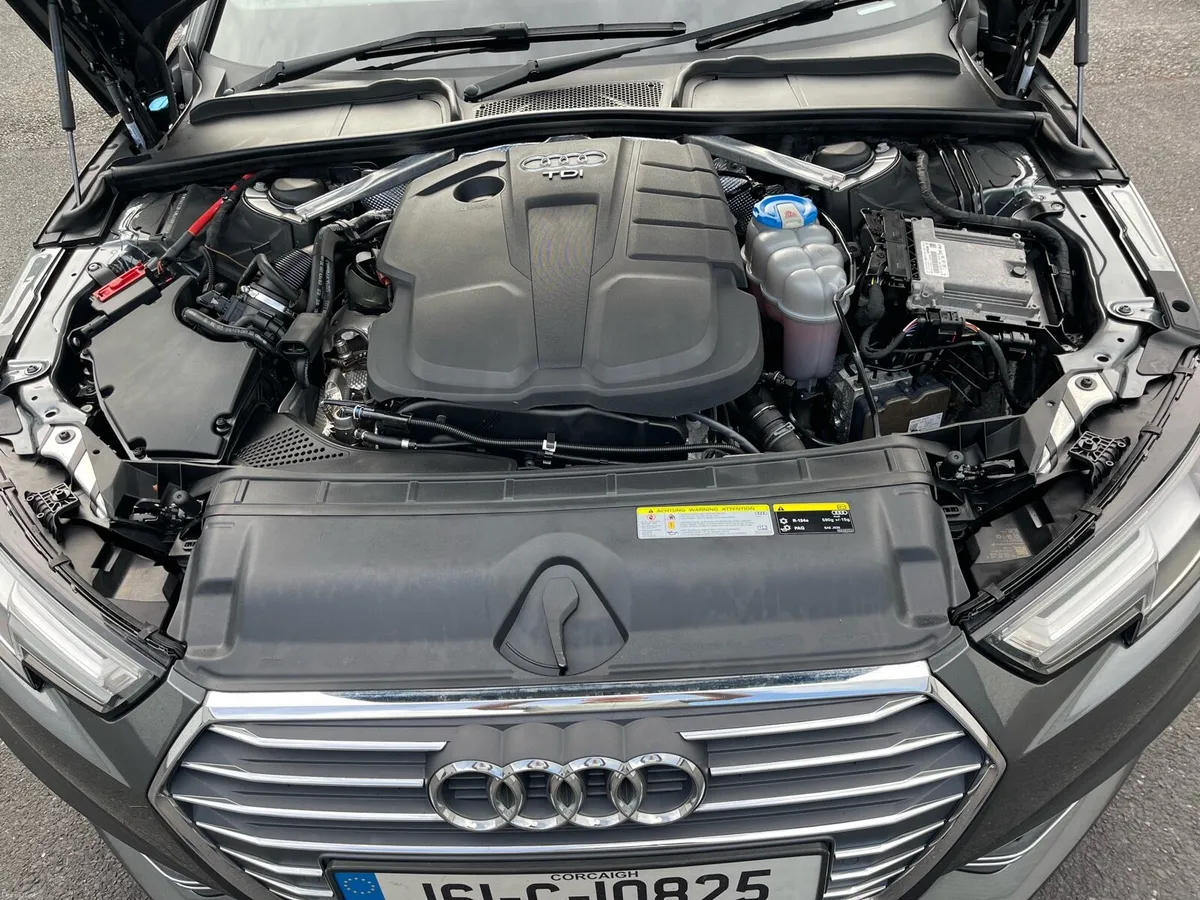 Audi A 4 2.0 Tdi S Line - Image 6