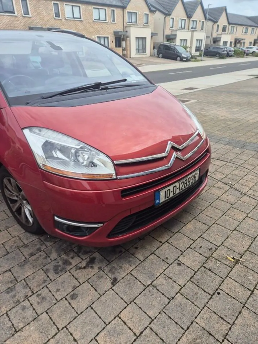 2010 Citroen C4 Grand Picasso- for repair or parts - Image 2