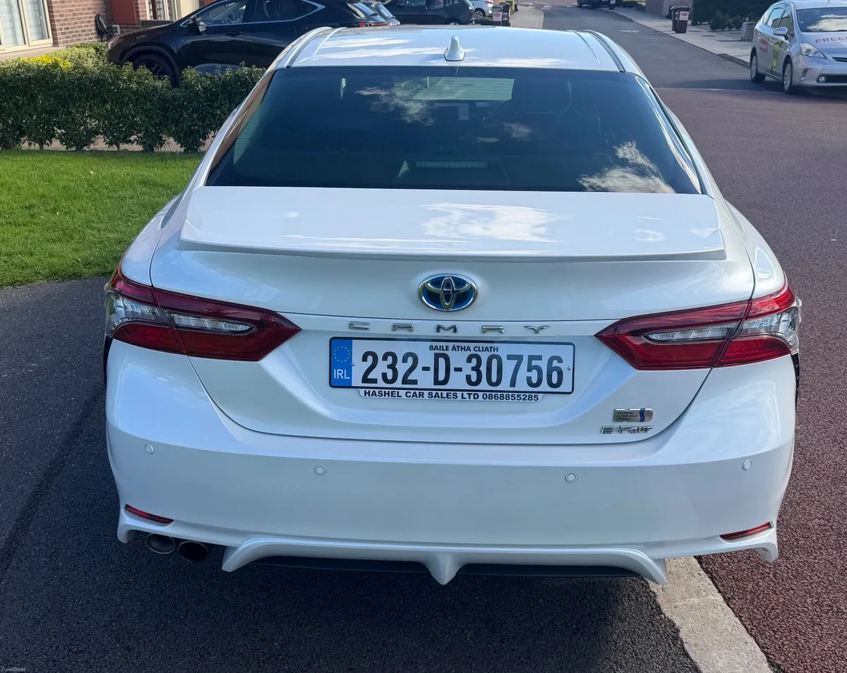Toyota Camry 2023 - Image 4