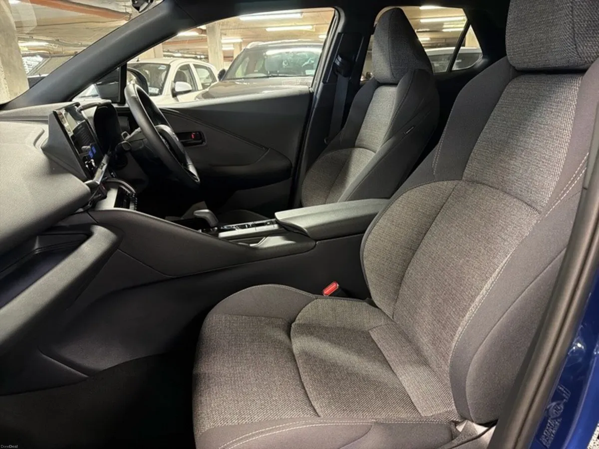 Toyota C-HR HYBRID SPORT AUTOMATIC // HEATED SEATS - Image 6