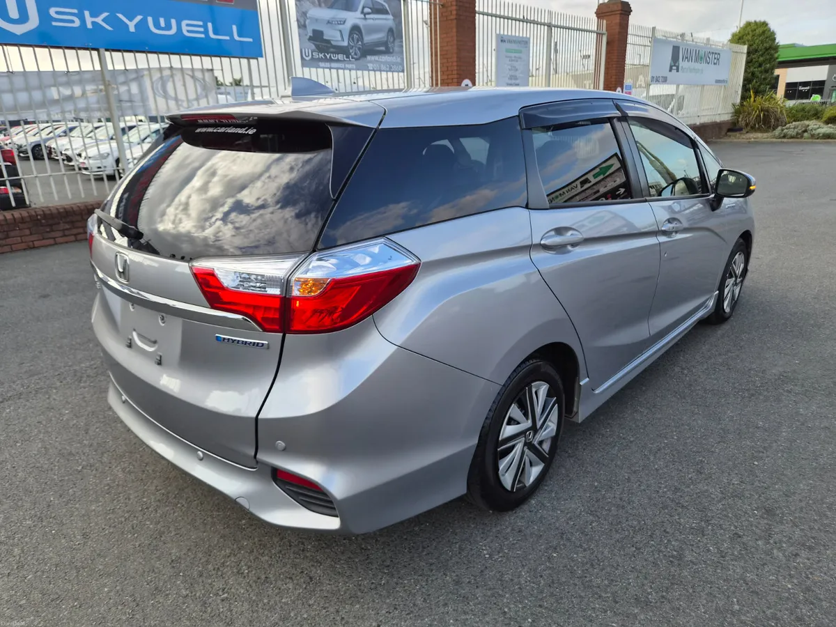 Honda Shuttle Hybrid @ Carland Dublin - Image 3