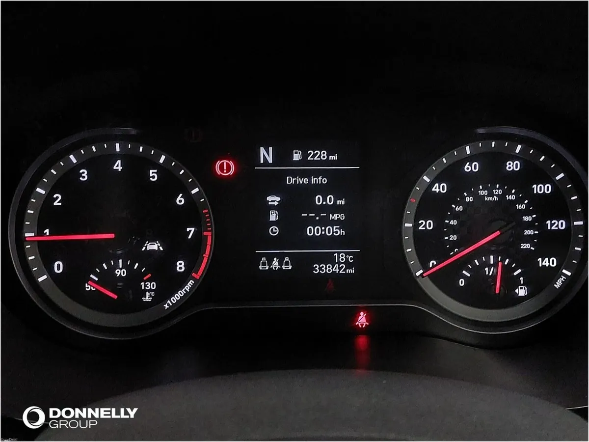 Hyundai i10 1.0 MPi SE Connect 5dr Auto - Image 6