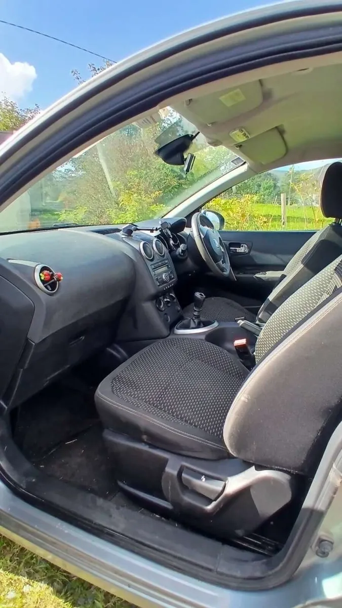 Nissan Qashqai 2010 - Image 4