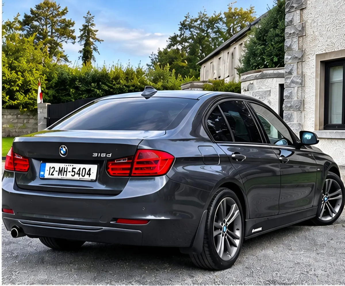 Bmw f30 318d sport - Image 2