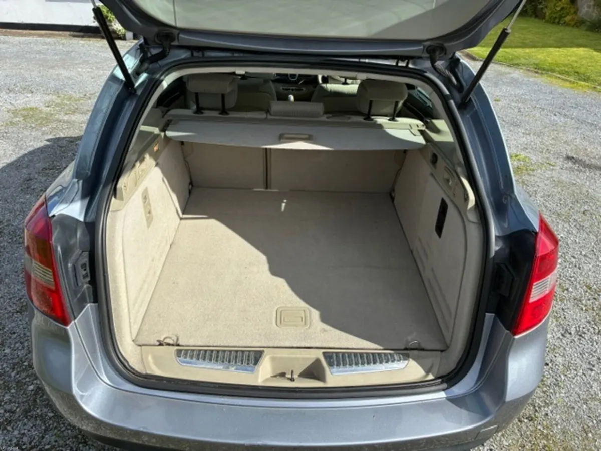 Renault Laguna Prestige Estate 2010 - Image 5