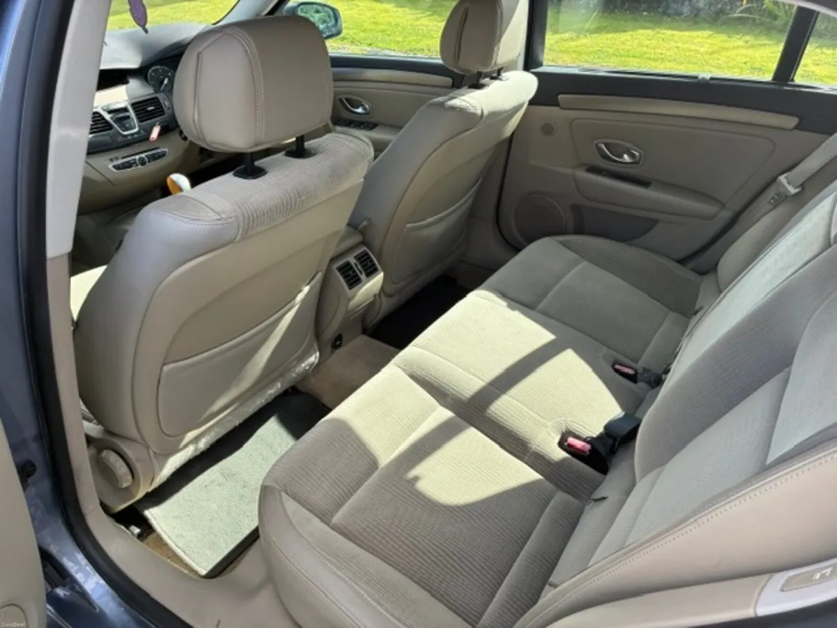 Renault Laguna Prestige Estate 2010 - Image 6