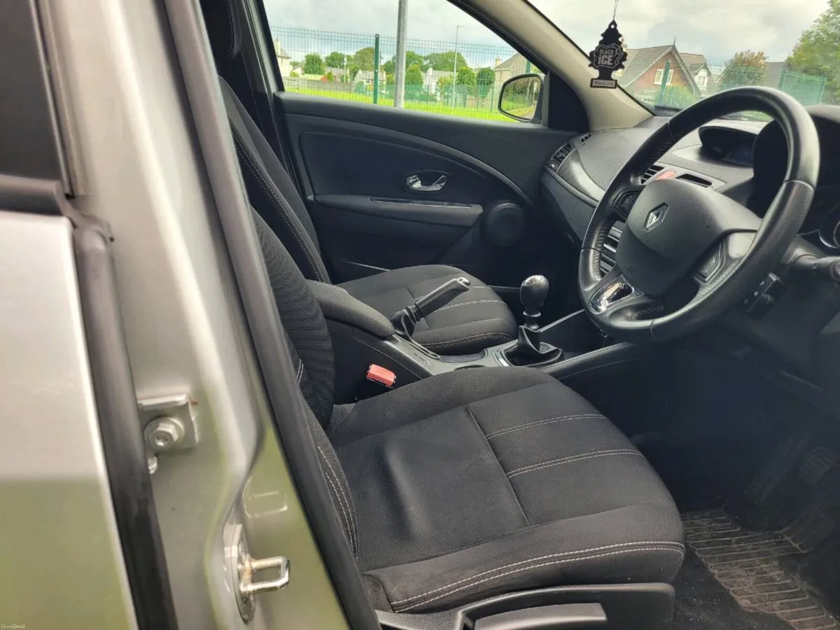 SPOTLESS 142 RENAULT FLUENCE NEW NCT UNTIL 10/27. - Image 5