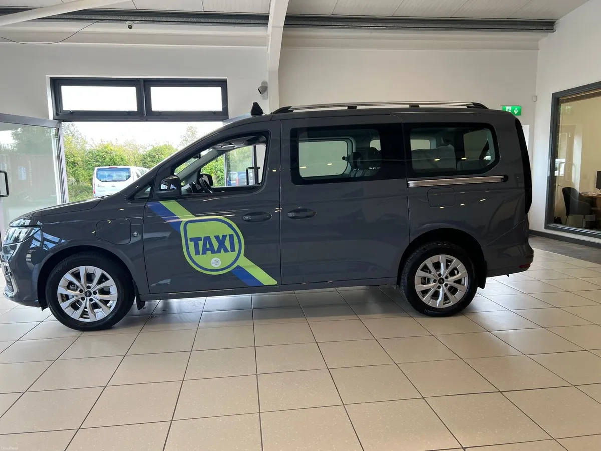 Wheelchair Taxi Plug In Petrol Hybrid Ford Connect - Image 5