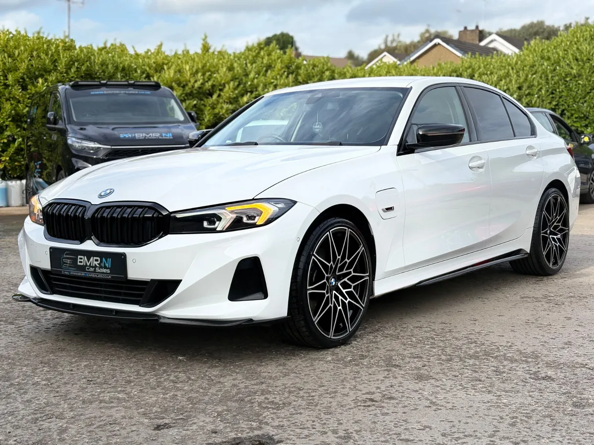 2022 BMW 330 SPORT AUTO HYBRID - Image 3