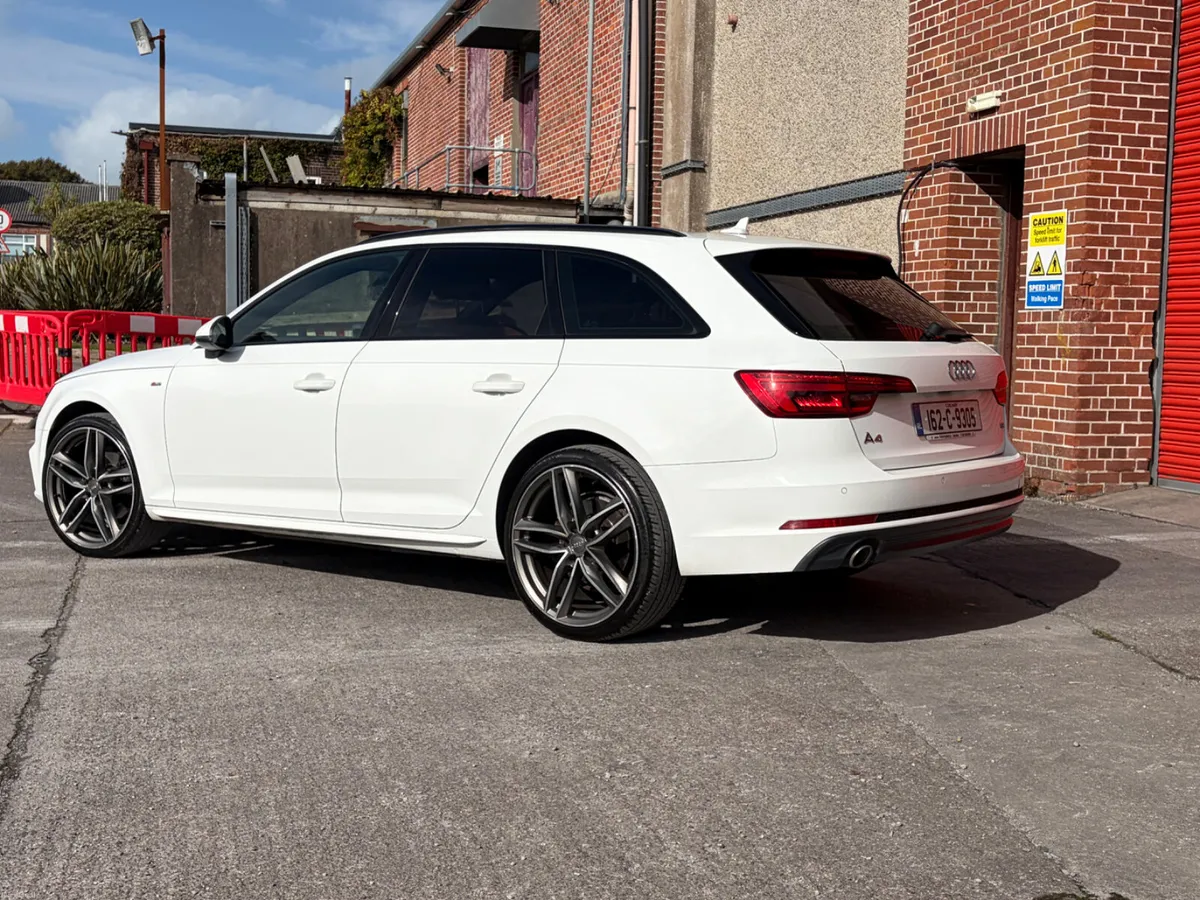 Audi A4  S LINE 2016 - Image 5