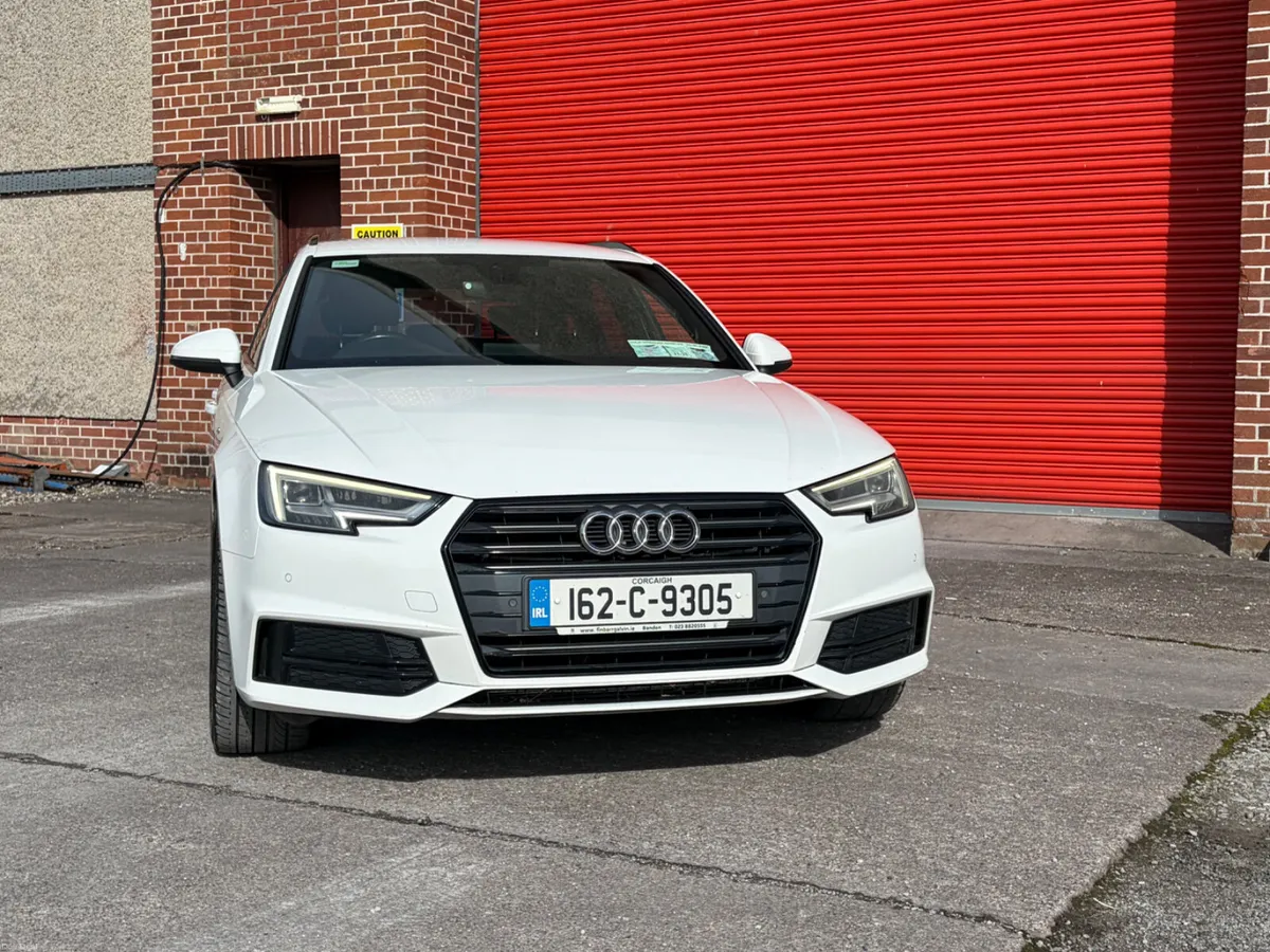Audi A4  S LINE 2016 - Image 2