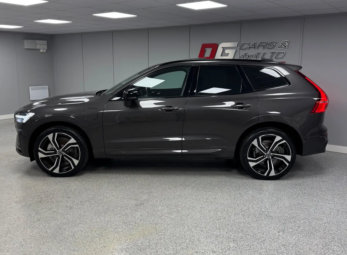 2023 Volvo XC60 2.0 T6 Recharge Plus Dark Auto - Image 4