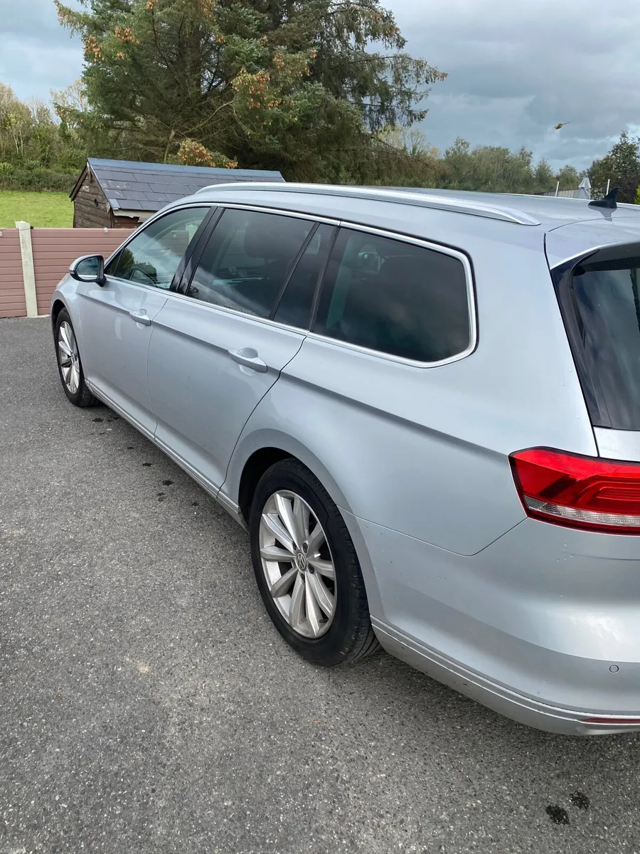 Volkswagen Passat 2016 - Image 4