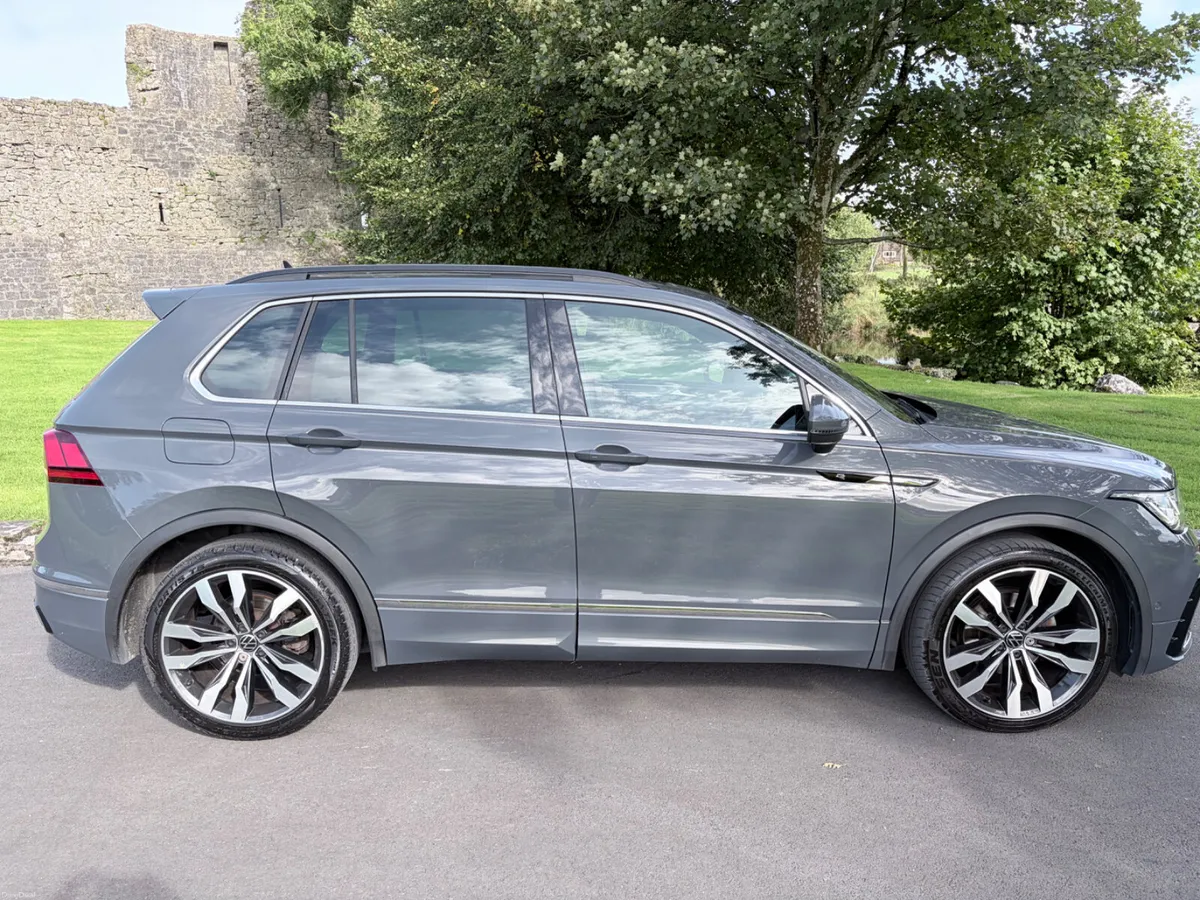 Volkswagen Tiguan R-LINE 2.0 TDI DSG - Huge Spec - Image 4