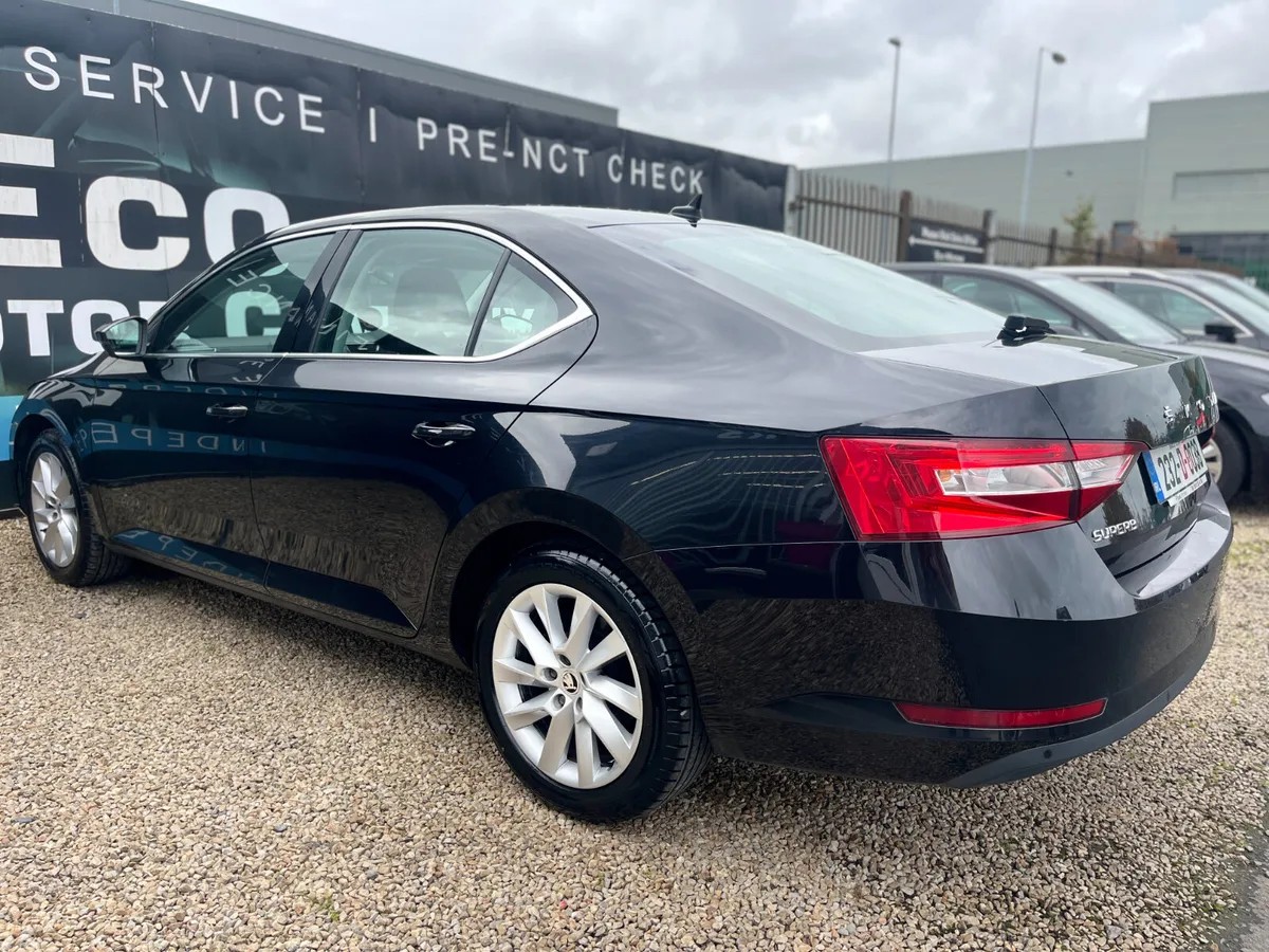 SKODA SUPERB, 2023, 2.0 DIESEL, AUTOMATIC - Image 5