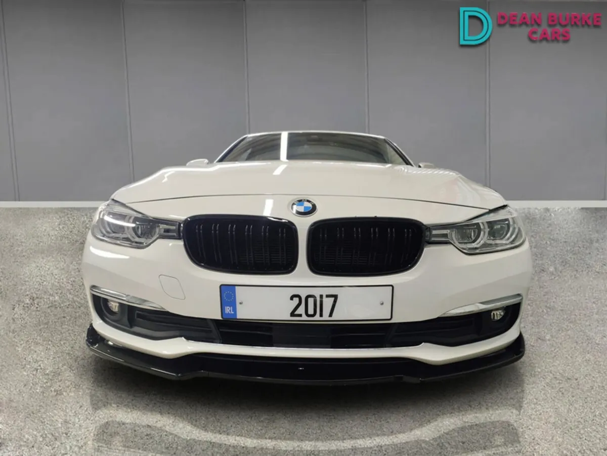 BMW 3-Series SE - Image 4