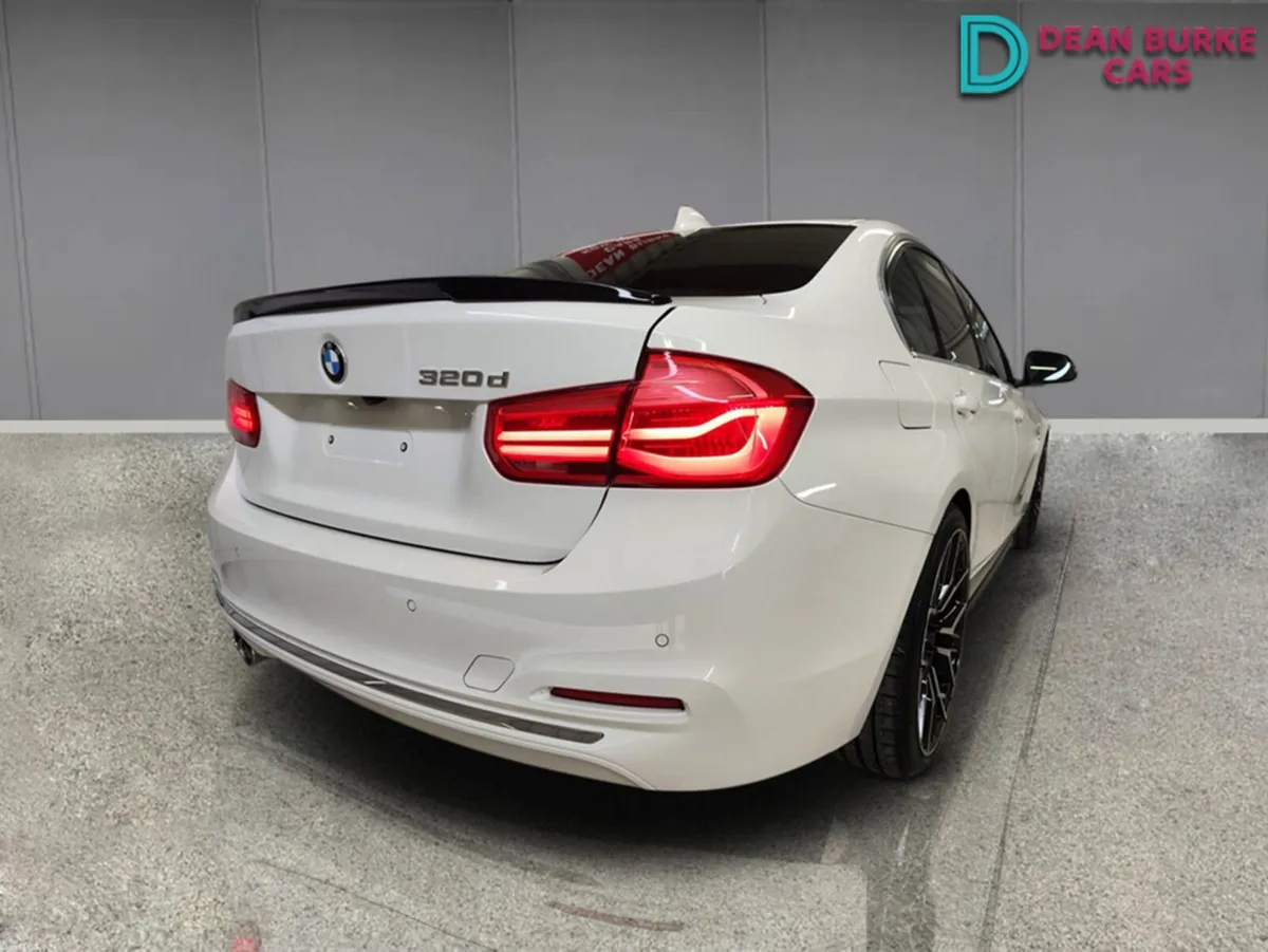 BMW 3-Series SE - Image 6