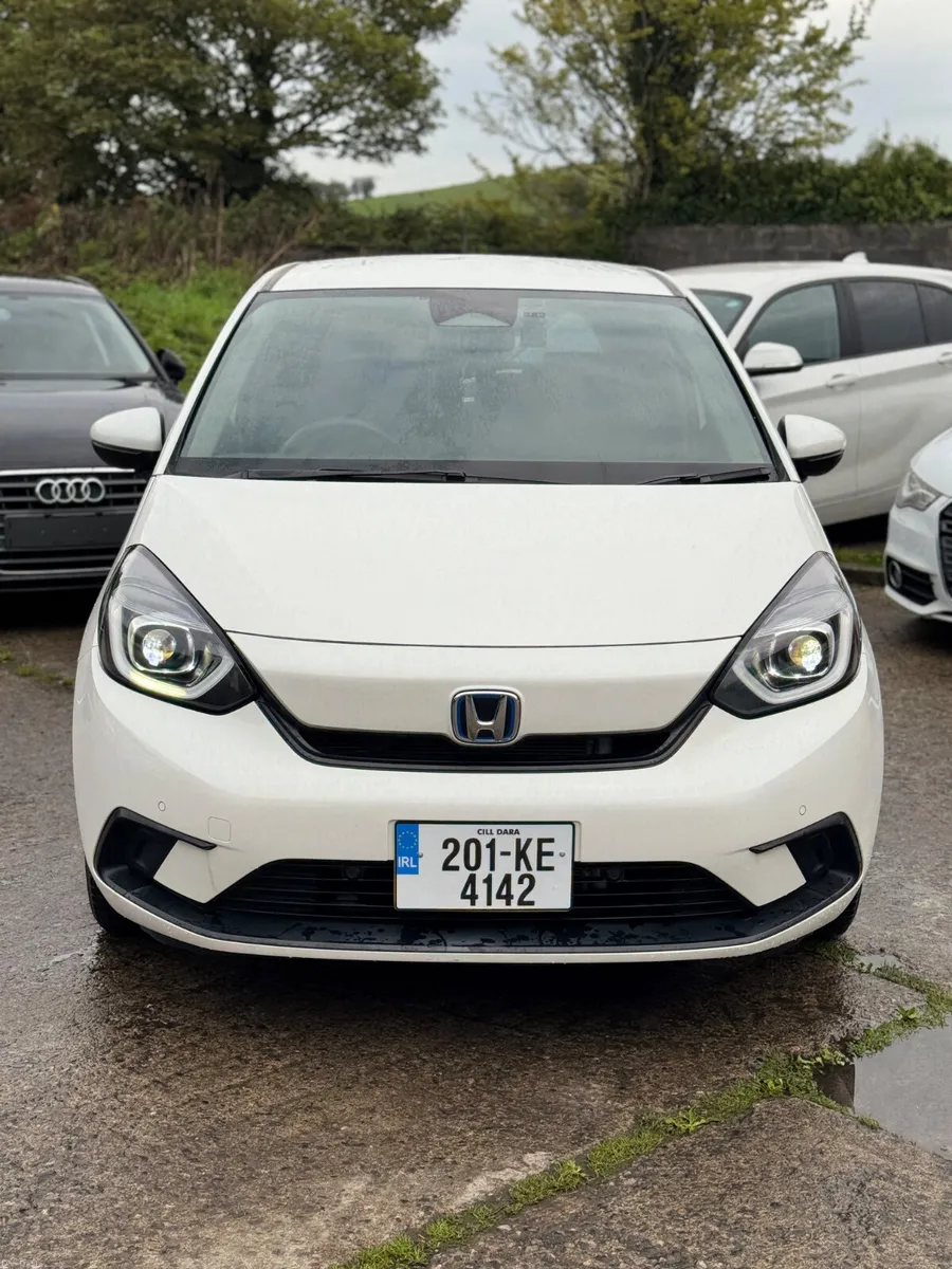 Image 2 of 21