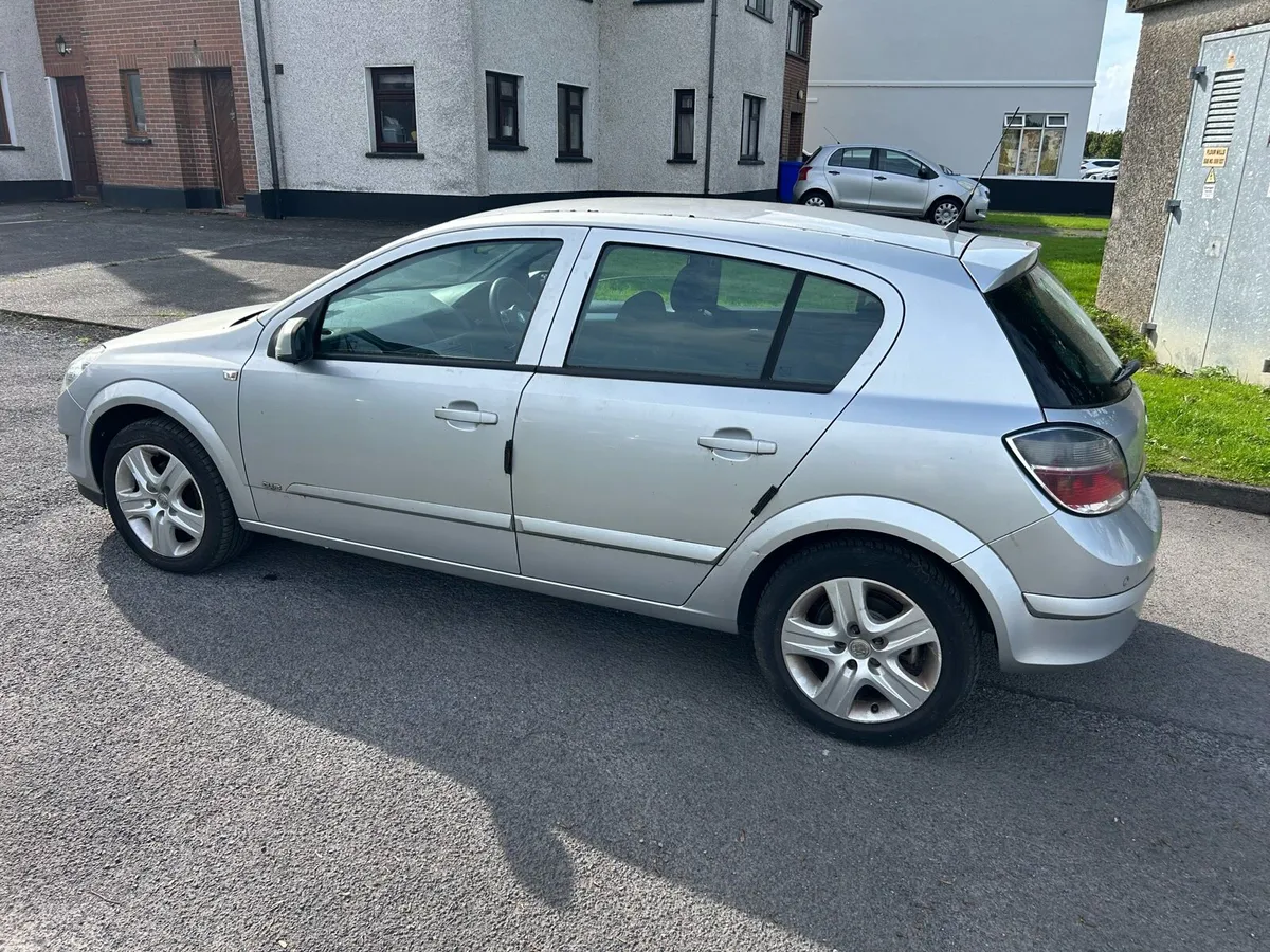 2009 Vauxhall Astra 1.7 diesel NCT 04,27 - Image 1