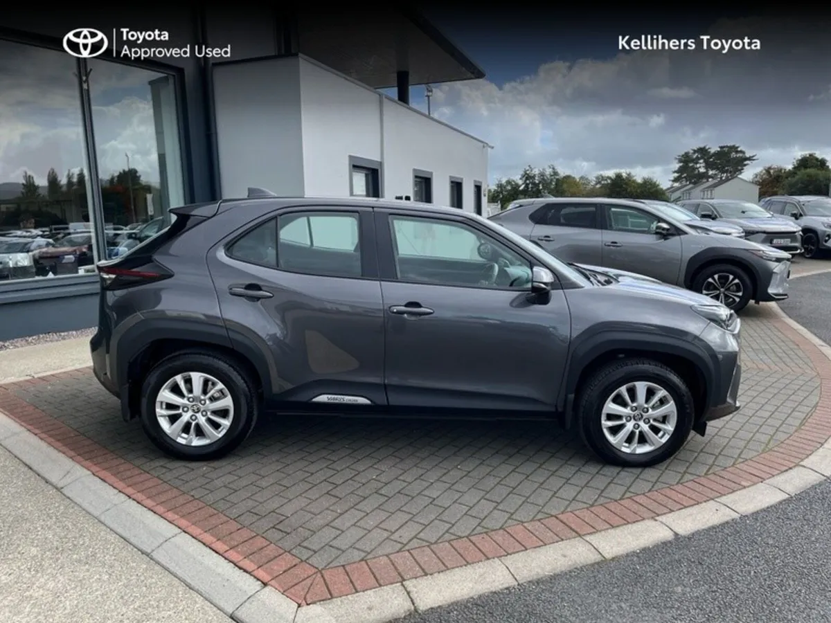 Toyota Yaris Cross YARIS CROSS LUNA - Image 3