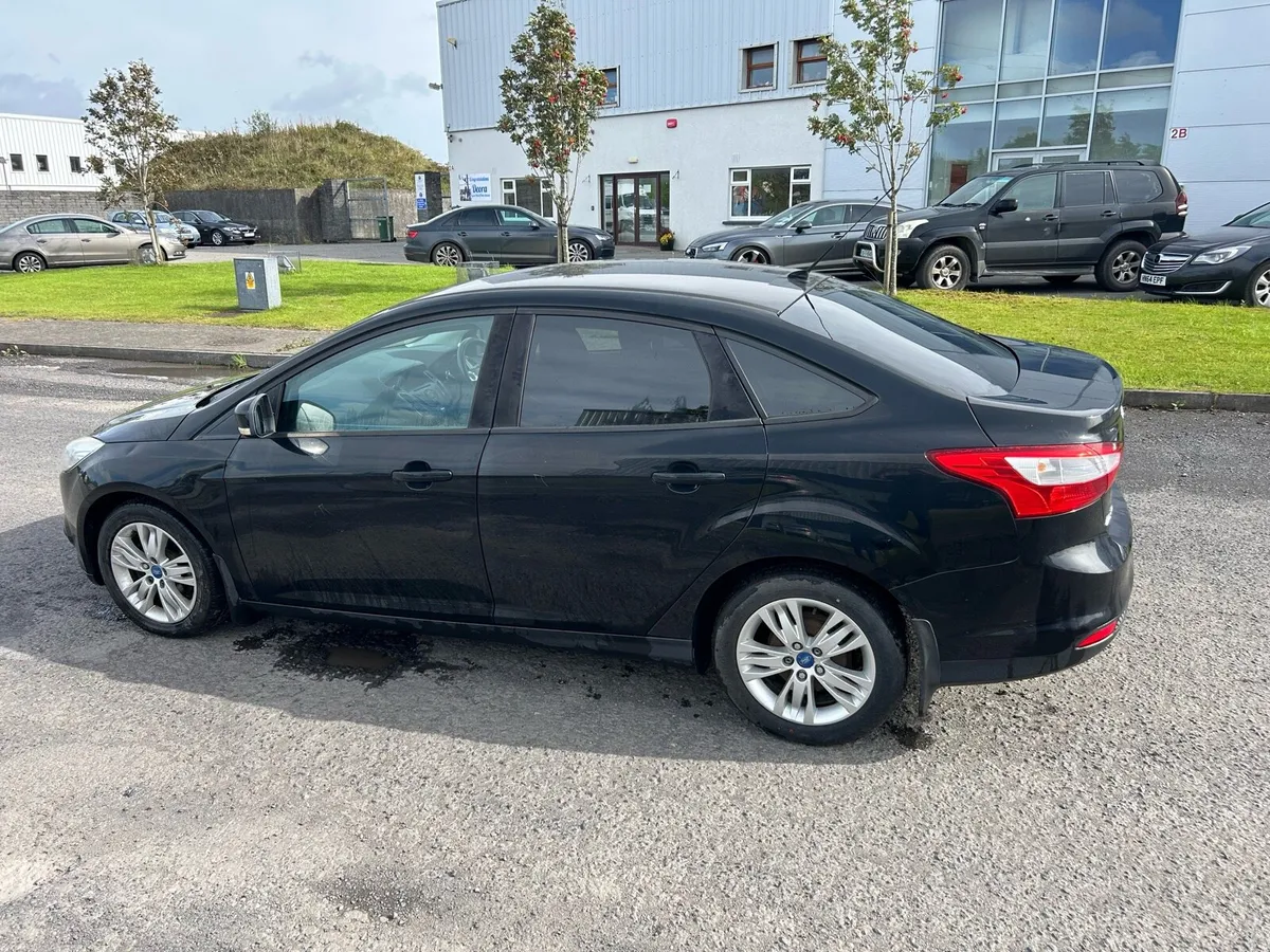 2012 Ford Focus  NCT expires 01.27 - Image 4