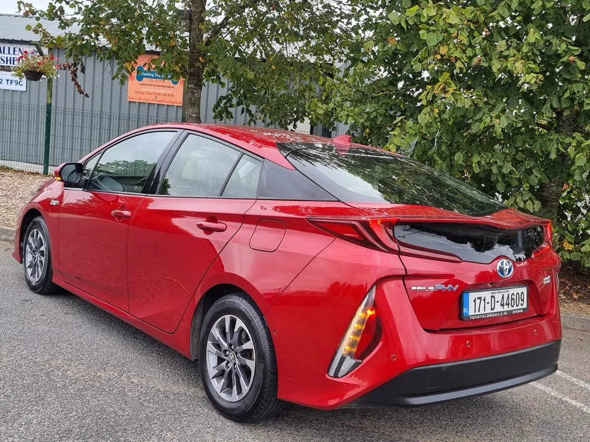 2017 TOYOTA PRIUS HYBRID AUTO TOP SPEC €13,650 - Image 1