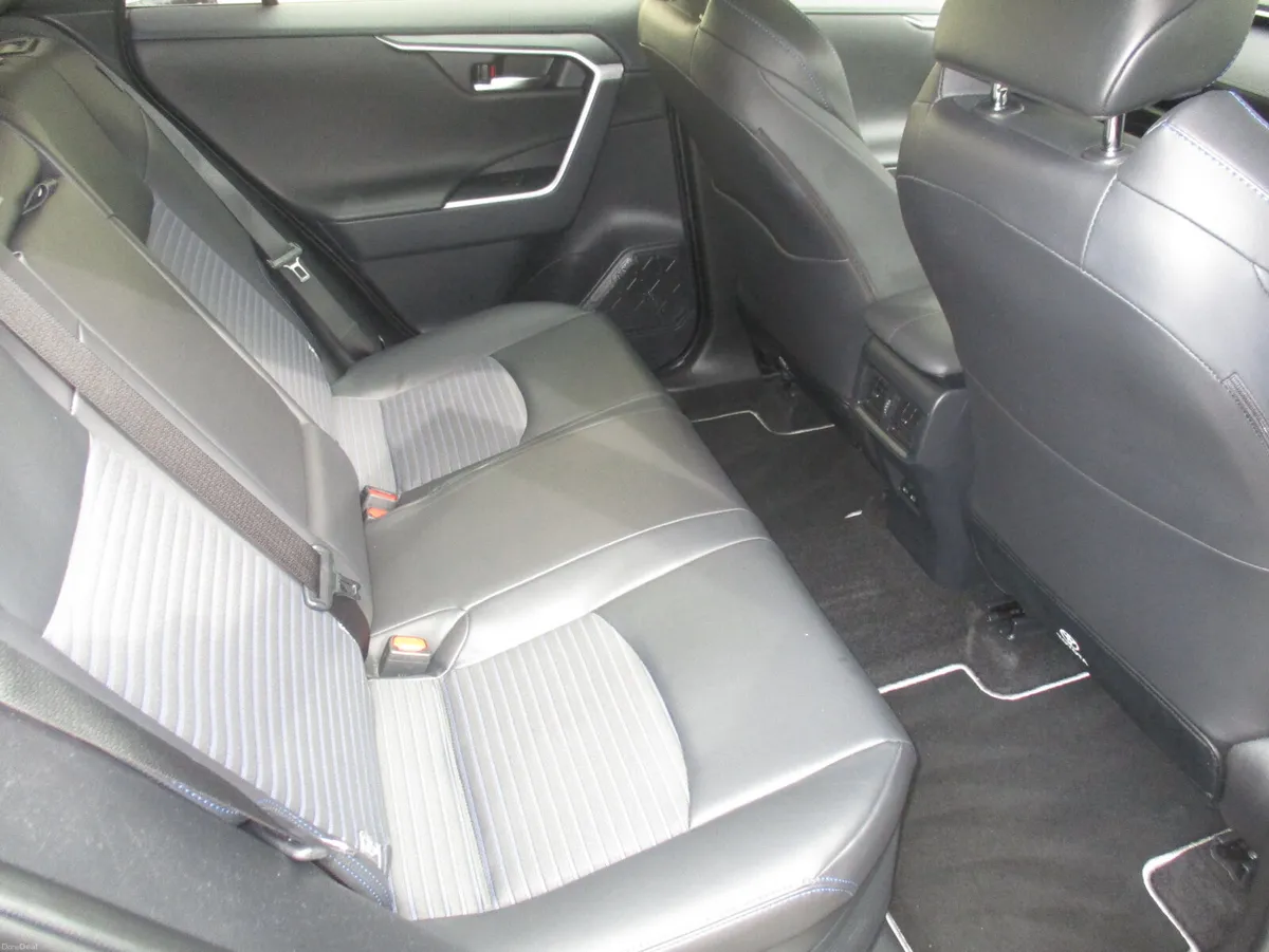 2025 TOYOTA RAV 4 HYBRID SPORT - Image 4