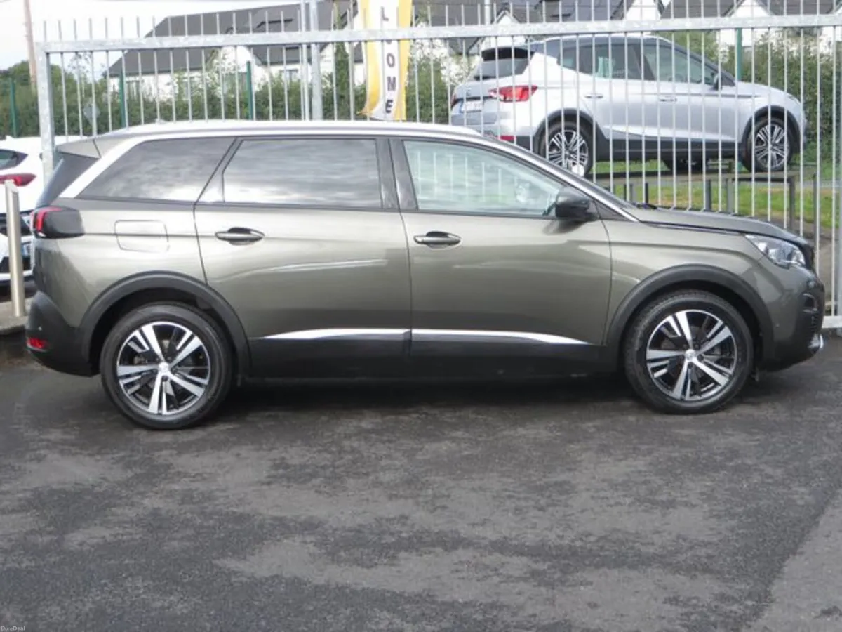 Peugeot 5008 Allure 1.5 Blue HDI 130 Automa - Image 4