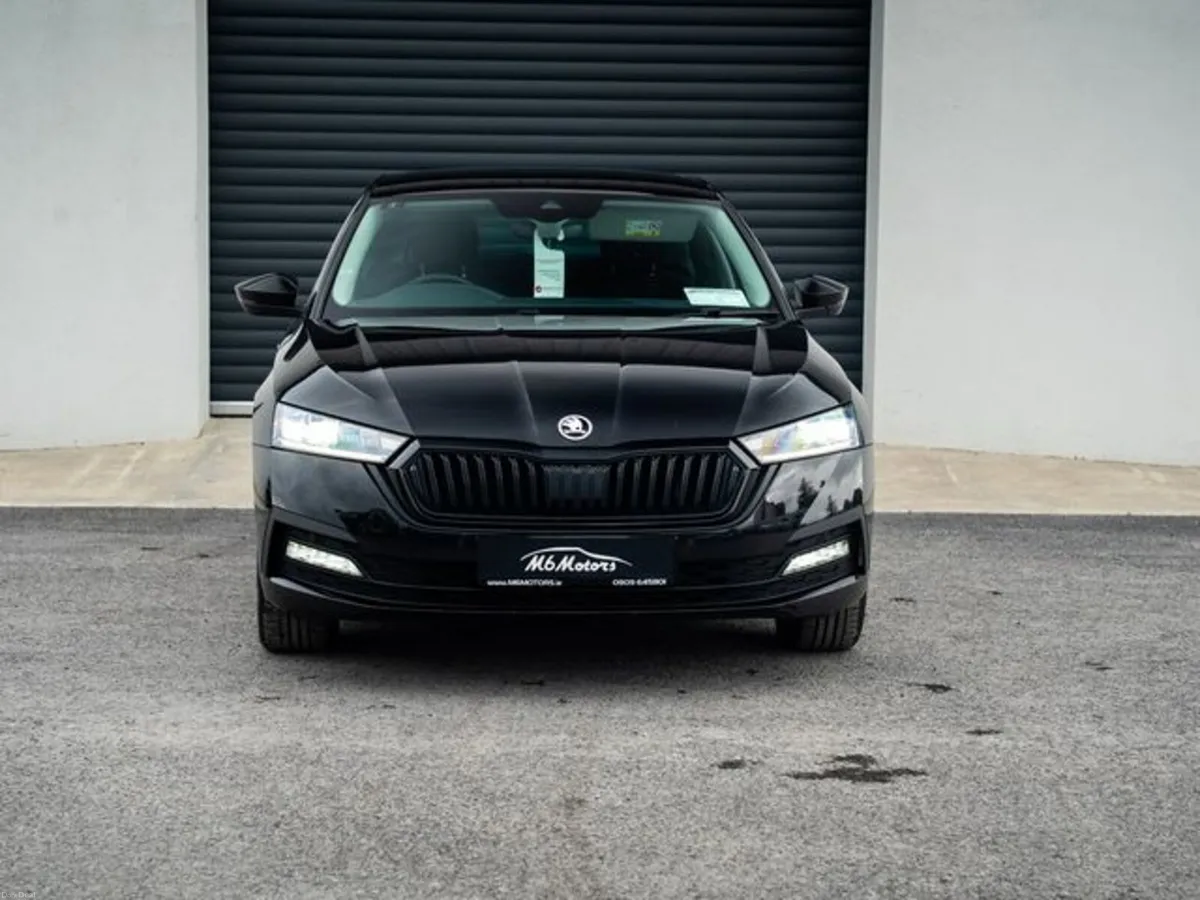 Skoda Octavia 2.0tdi 115HP DSG Auto - Image 3