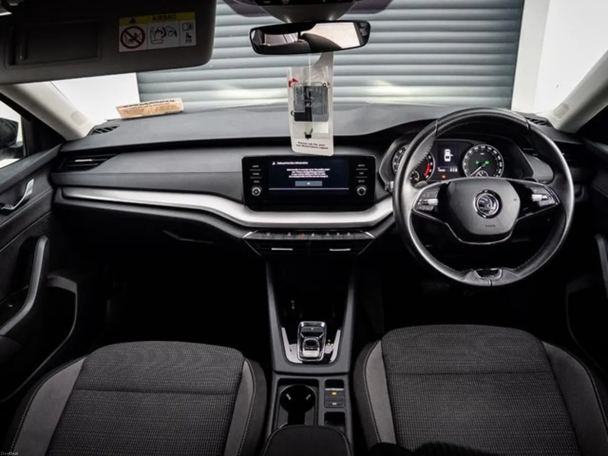 Skoda Octavia 2.0tdi 115HP DSG Auto - Image 6