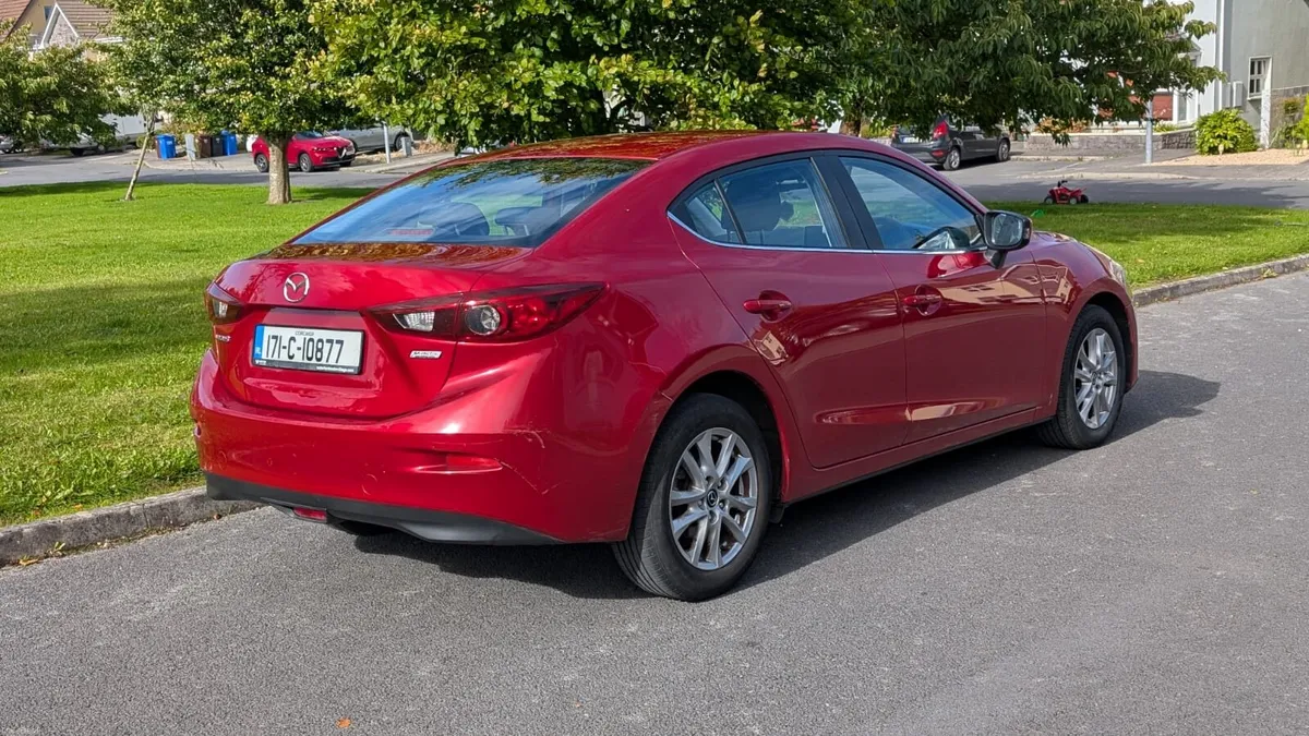 Mazda 3 1.5 diesel Very economical New NCT - Image 2