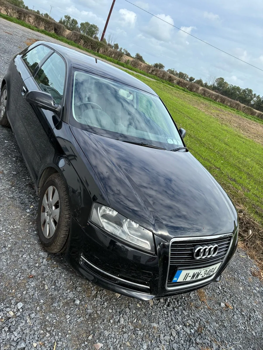 2011 Audi - Image 2