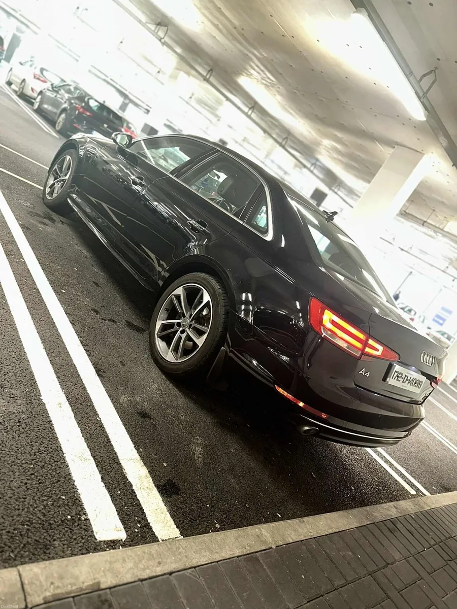 Audi A4 2017 - Image 2