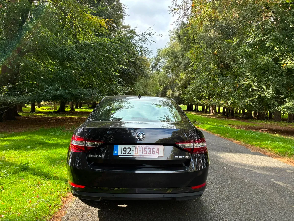 Skoda Superb 2019 2.0 TDI STYLE AUTOMATIC - Image 6