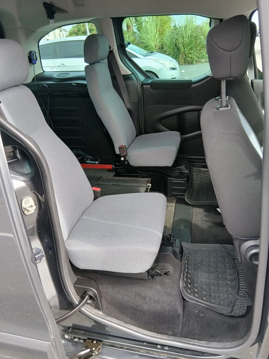 Peugeot Partner 2016 wheelchair low mileage - Image 2