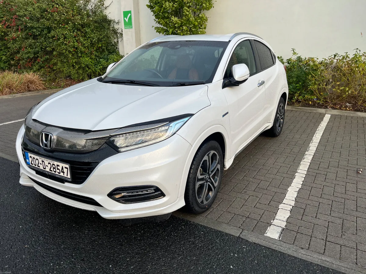 Honda Vezel 2020, 1.5 PETROL HYBRID, - Image 3
