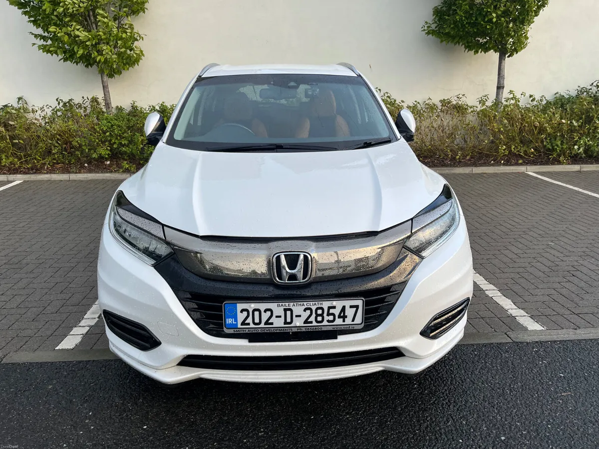 Honda Vezel 2020, 1.5 PETROL HYBRID, - Image 2