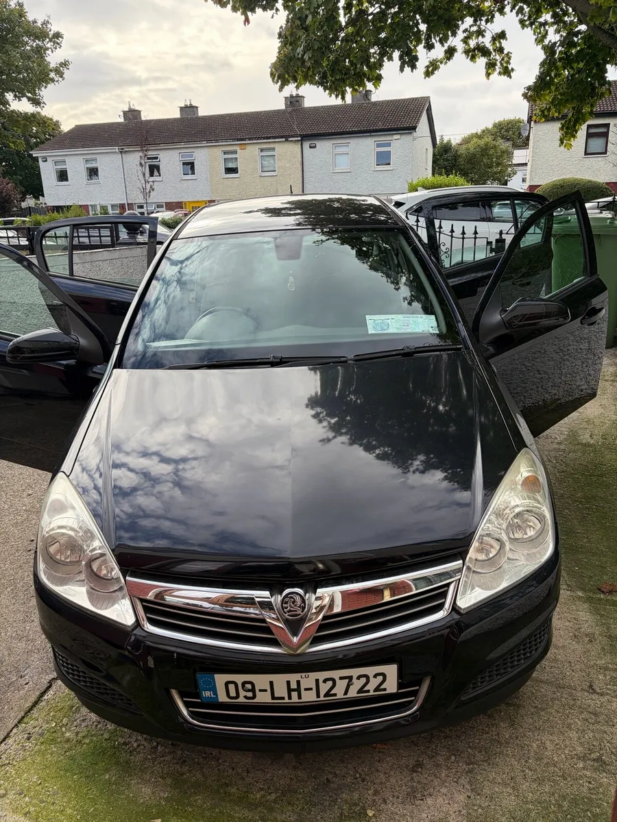 09 VAUXHALL ASTRA NEW NCT LOW mileage - Image 1