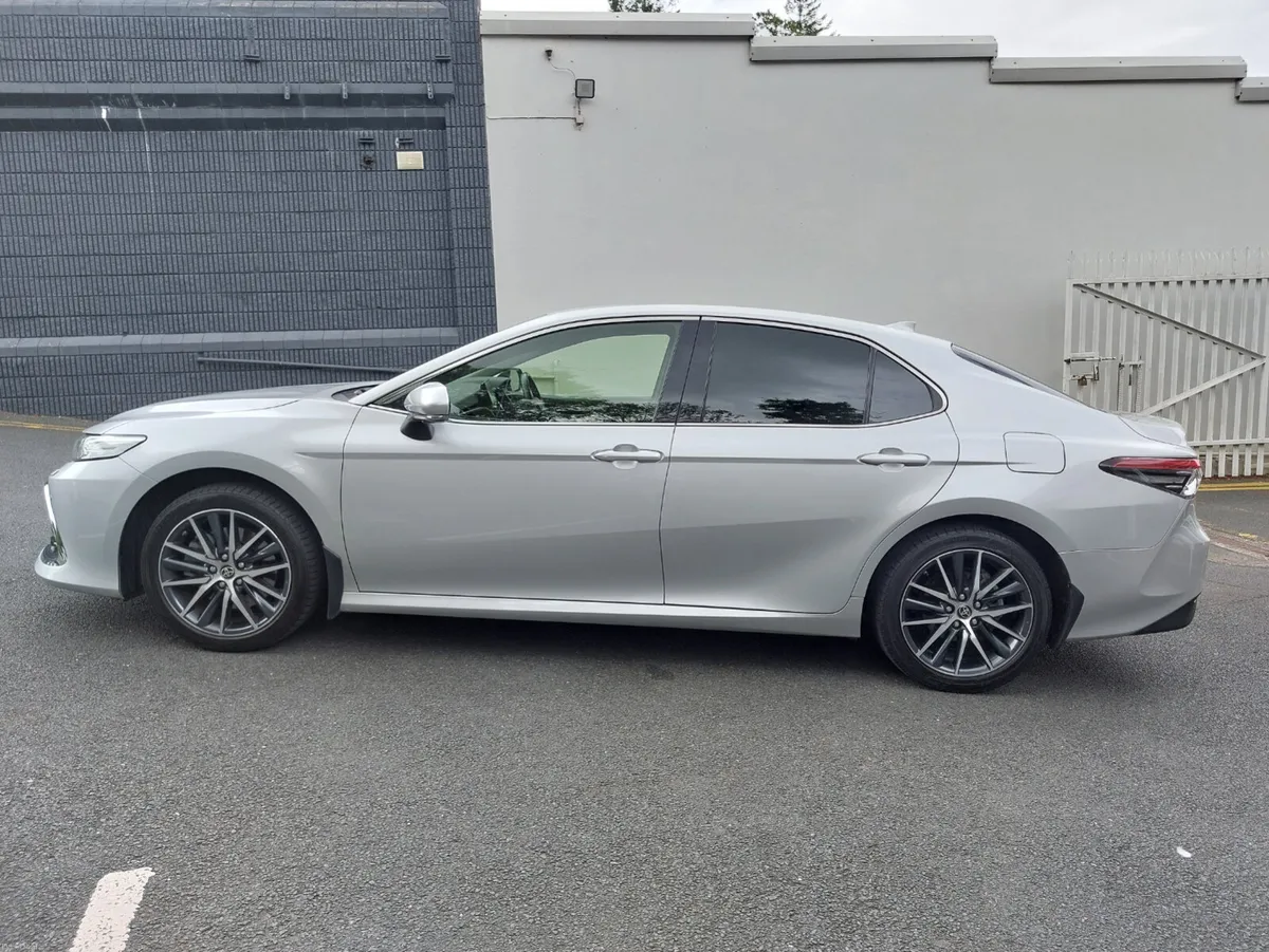 Toyota Camry 2022 PLATINUM IRISH CAR HIGH SPEC - Image 4