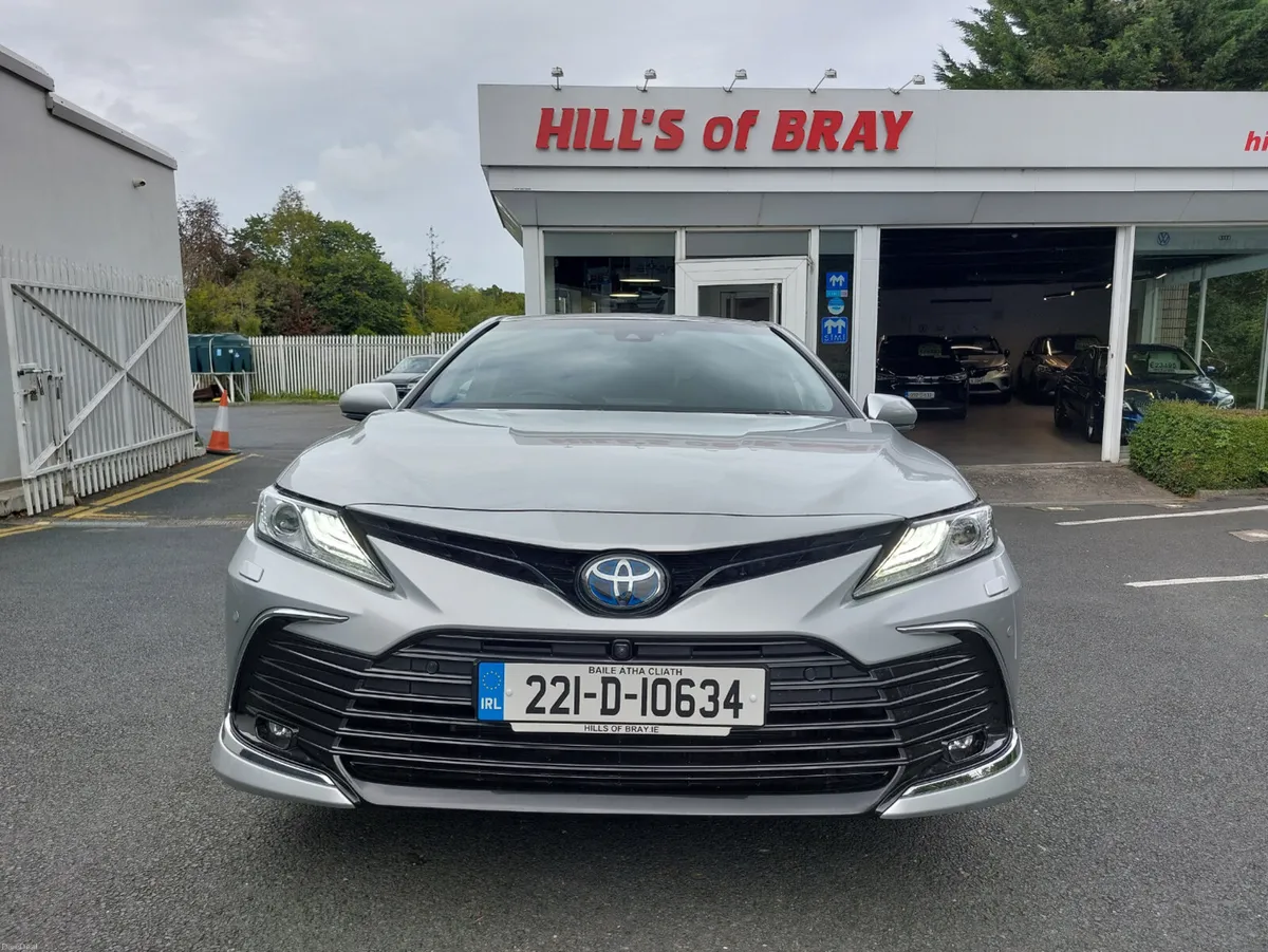 Toyota Camry 2022 PLATINUM IRISH CAR HIGH SPEC - Image 2