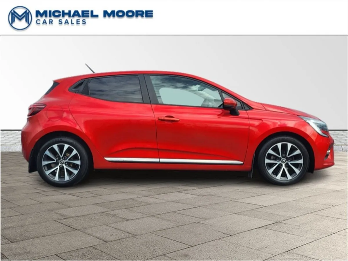 Renault Clio Iconic 1.0 Petrol TCe 100BHP 5DR - Image 6