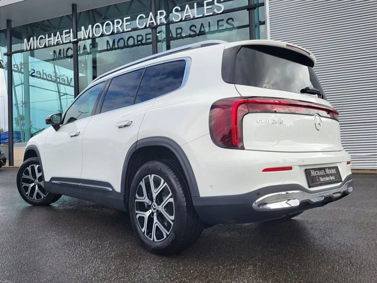 Mercedes-Benz GLB GLB200 Progressive + AUTO *(7 SE - Image 3