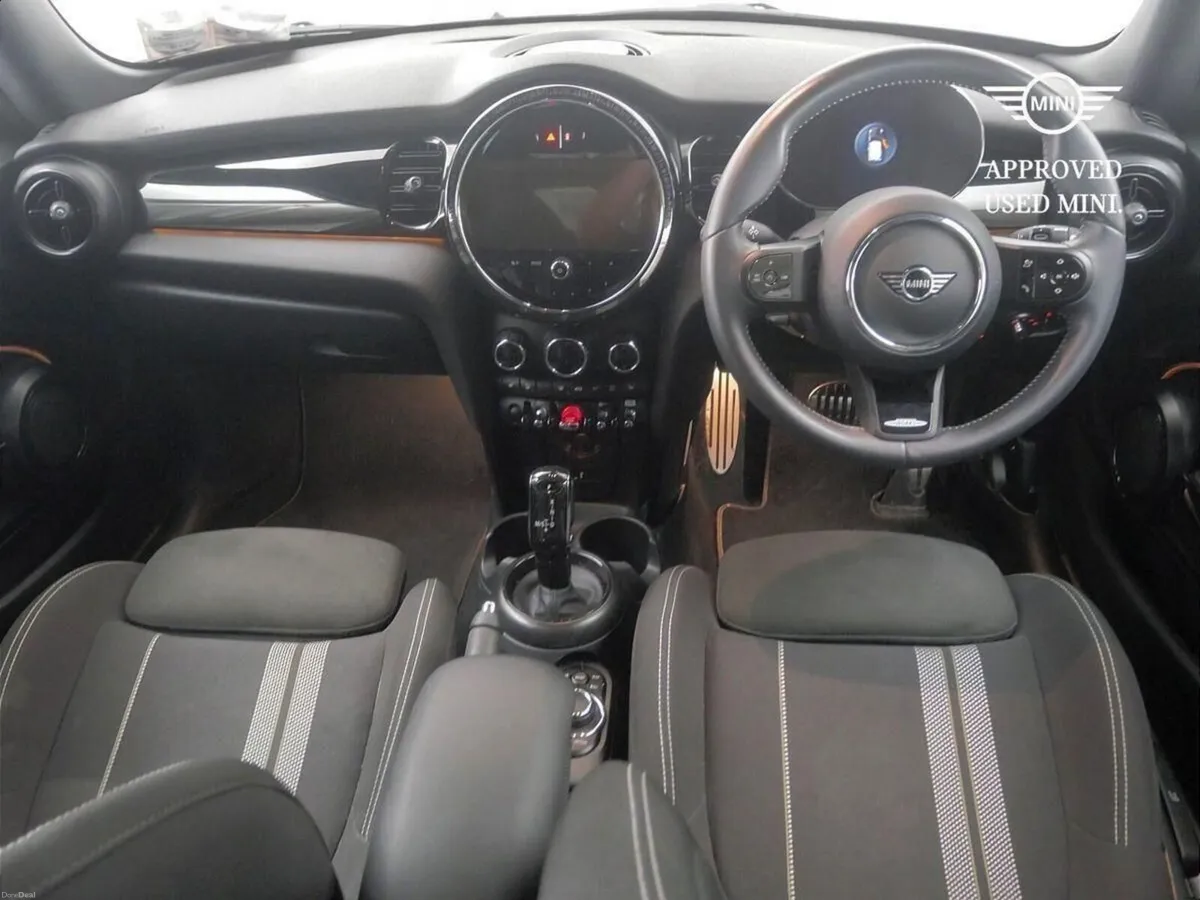 Mini Cooper 3-Door Cooper Sport - Image 4