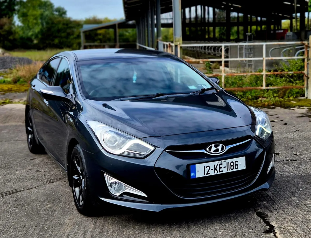 2012 Hyundai i40 Blue Drive 1.7 Diesel

Clean and - Image 1